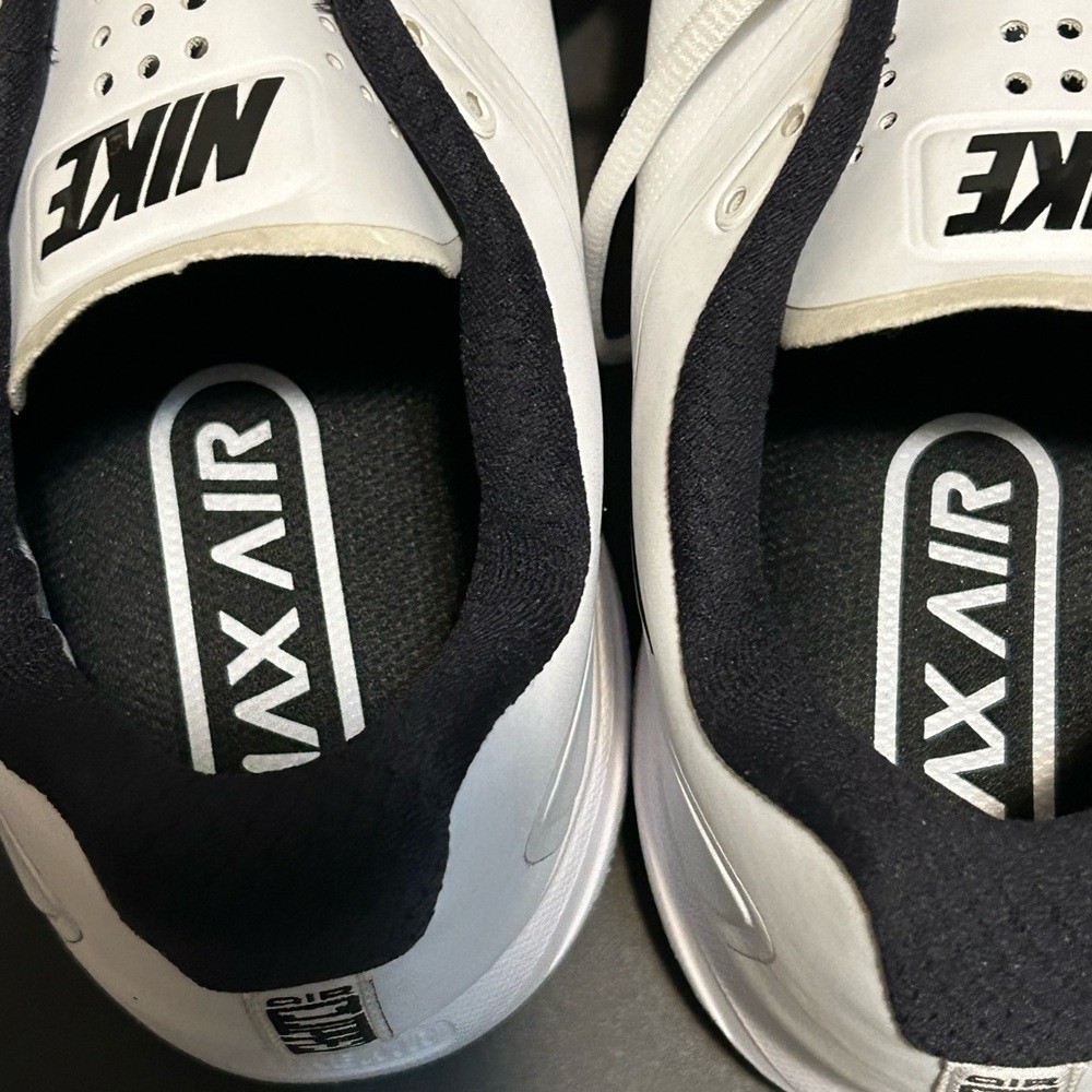 Nike Men's White and Black Soccer Cleats - Picture 4 of 6